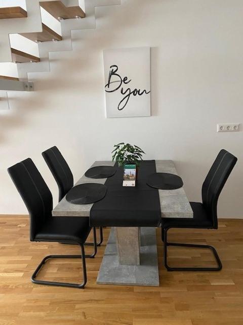 Paky Appartements 00316 Bruck-Leitha Dış mekan fotoğraf